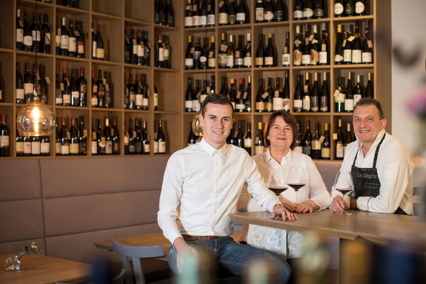 Alte Post Weinstube Hosts