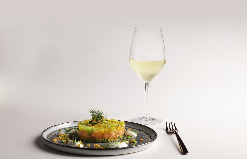 Salmon tartare, fruit and vegetable tartare with basil yoghurt dressing