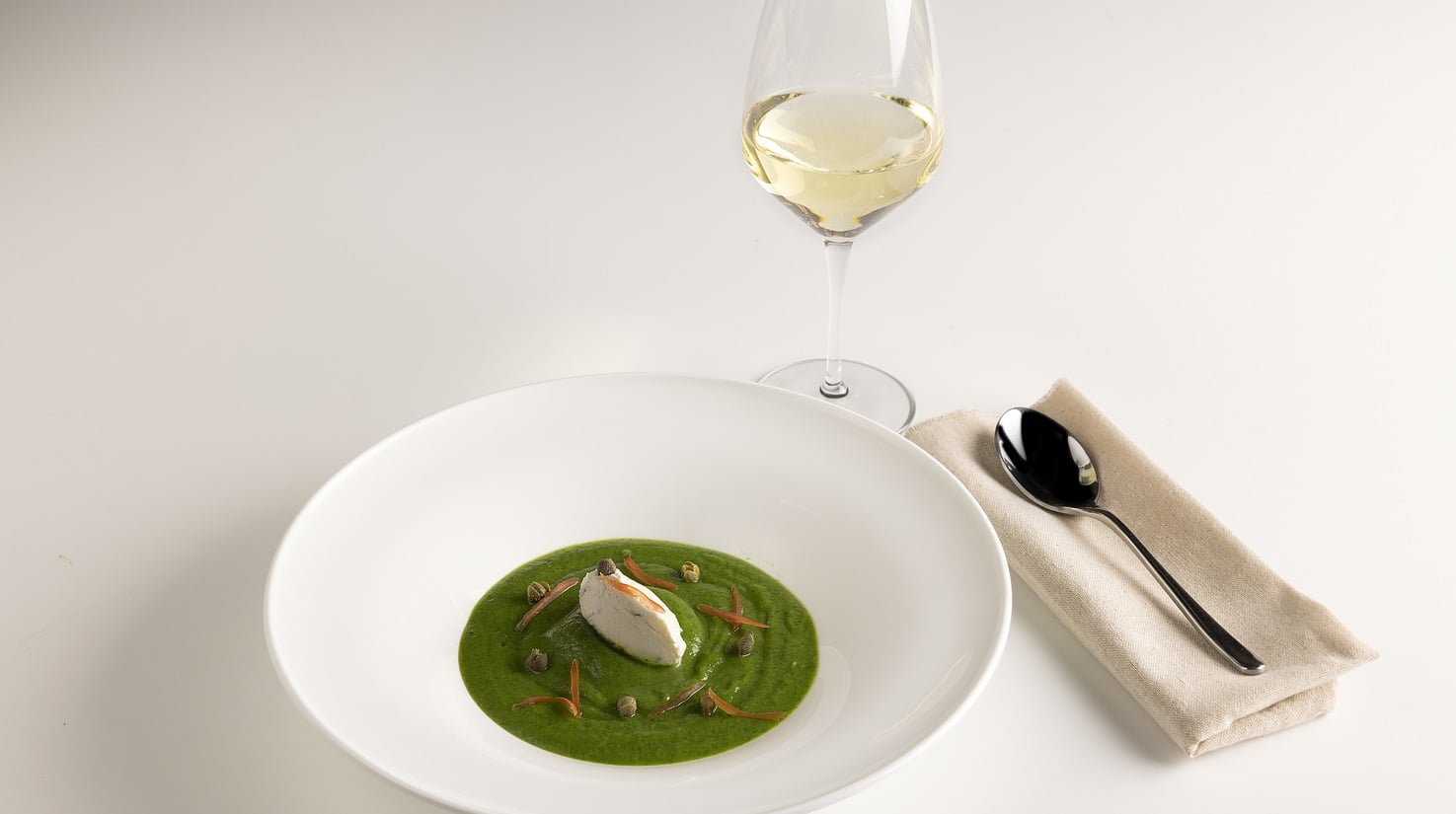 Cream of courgette, robiola and crunchy capers